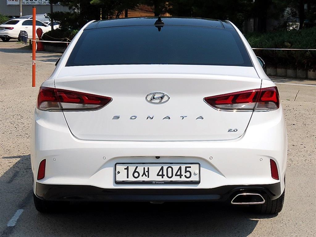 HYUNDAI Sonata - Vista 4