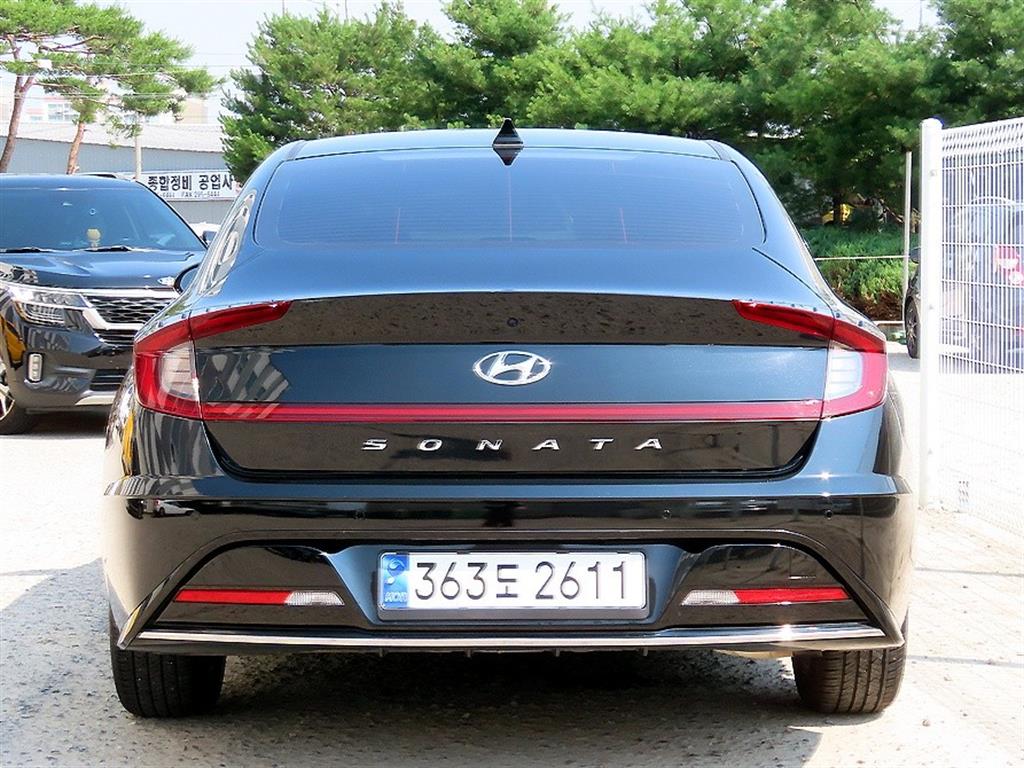 HYUNDAI Sonata - Vista 4