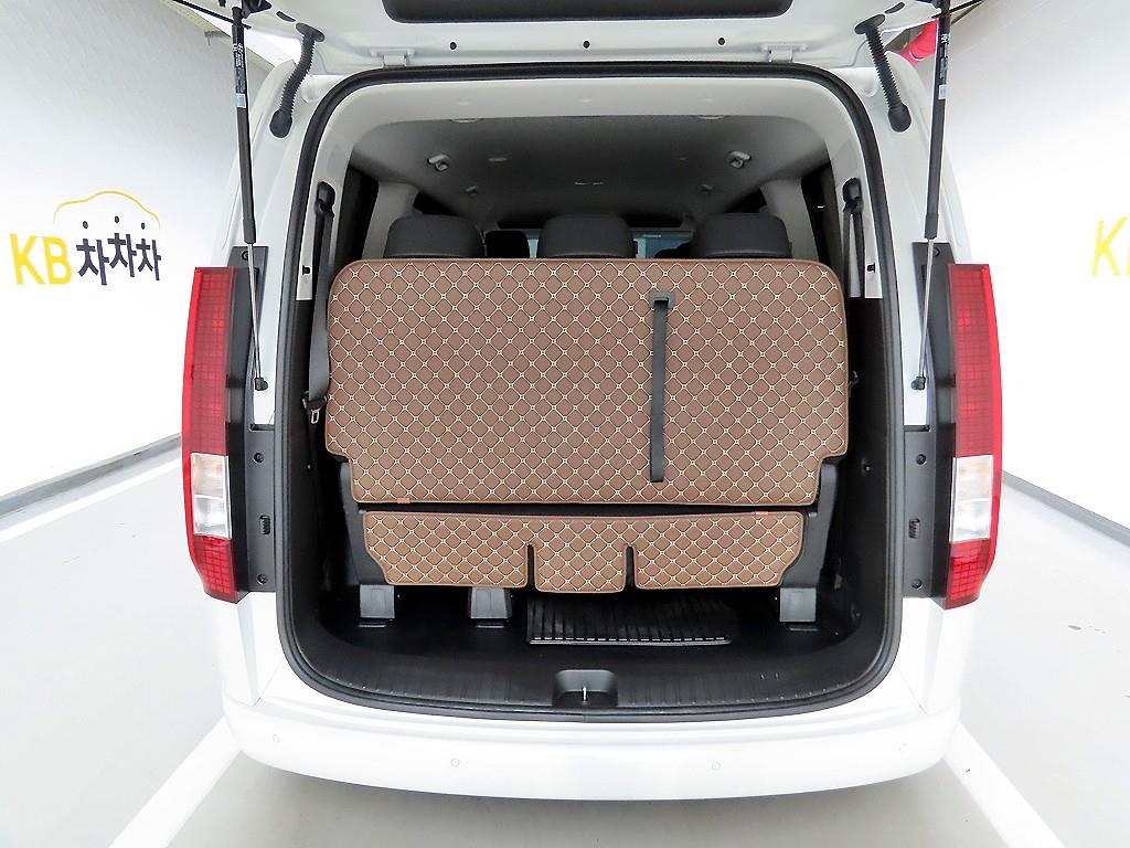 HYUNDAI Staria - Vista 5