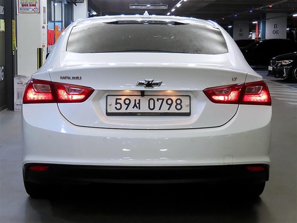 Chevrolet Malibu - Vista 5