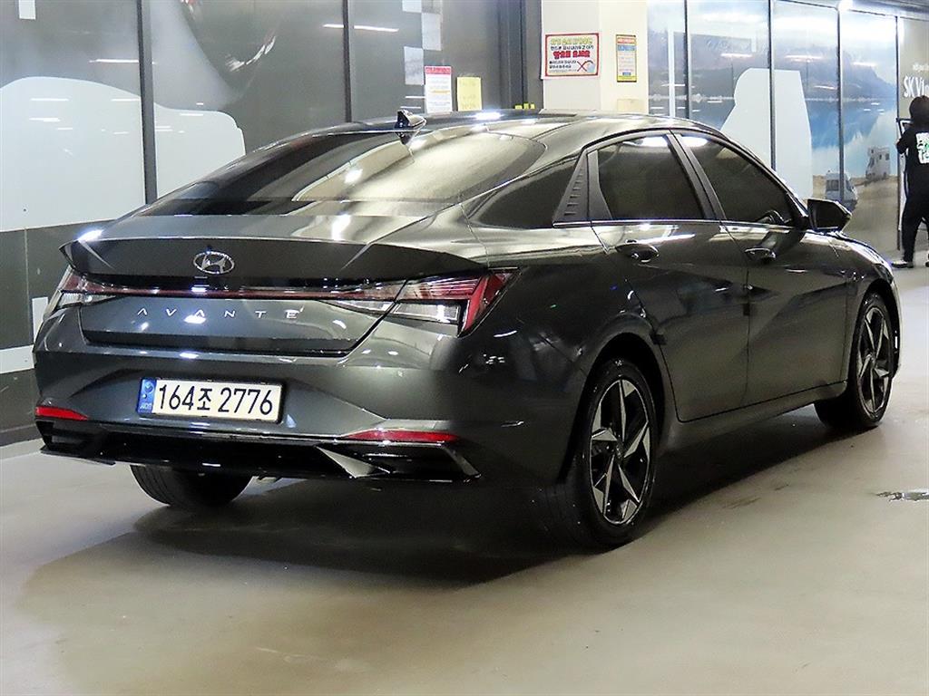 HYUNDAI Avante - Vista 4