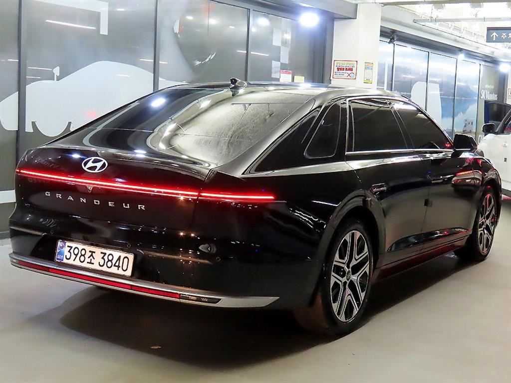 HYUNDAI Grandeur - Vista 4