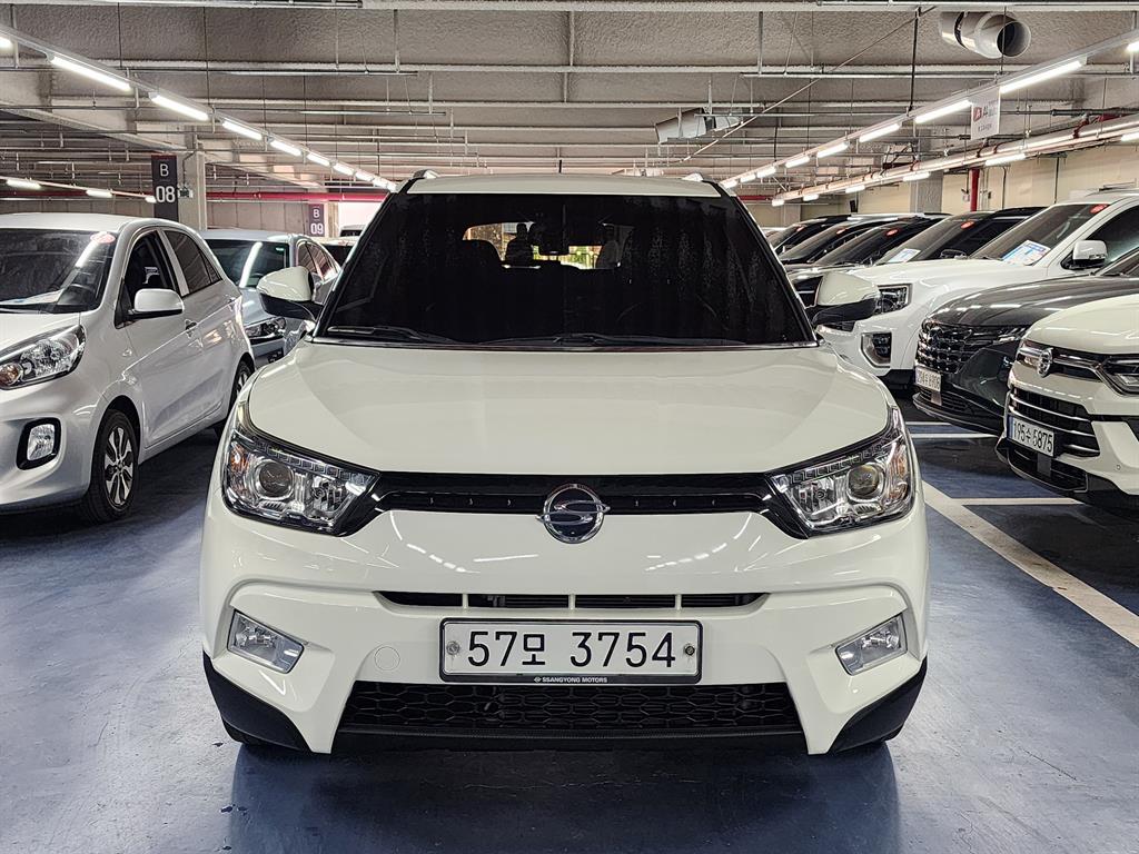 Ssangyong Tivoli - Vista 4