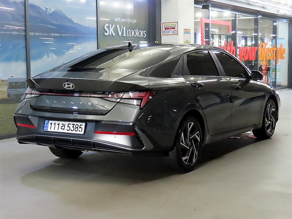 HYUNDAI Avante - Vista 4