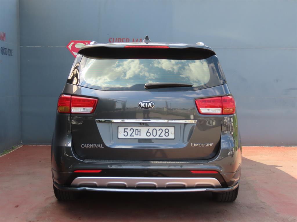 KIA Carnival - Vista 4