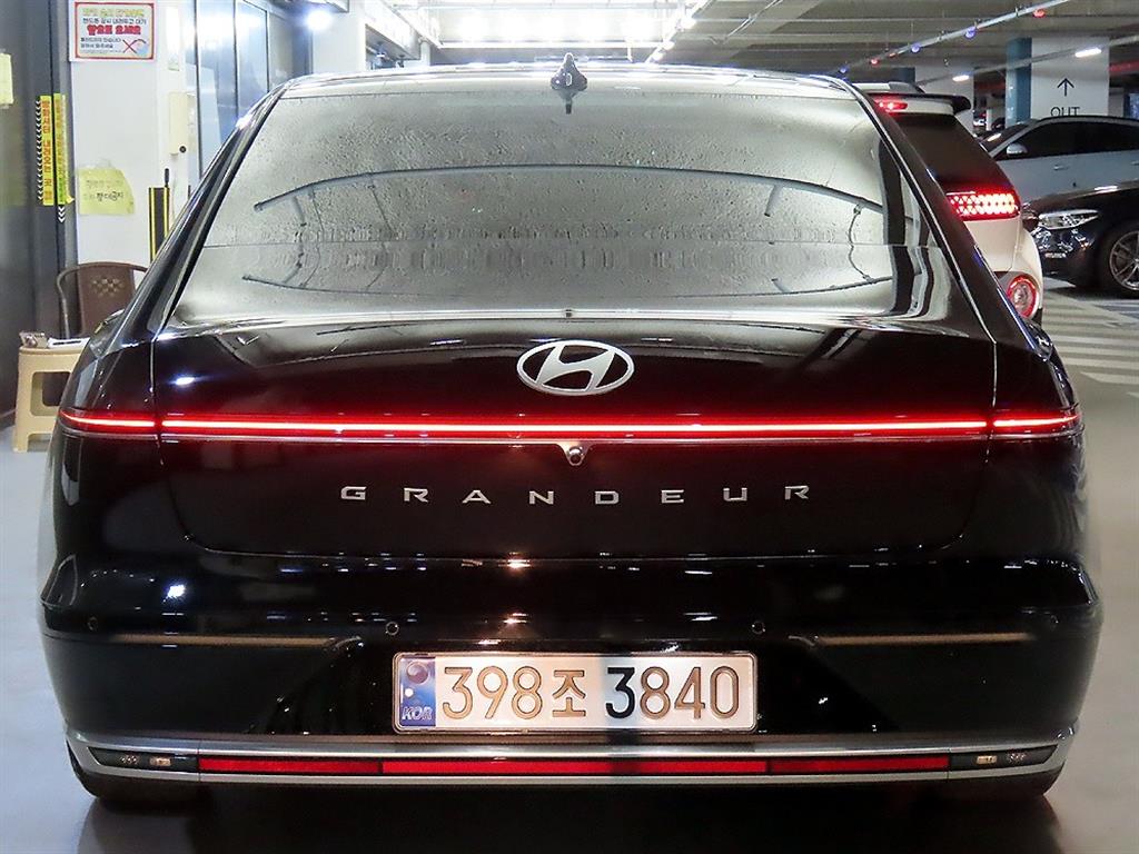 HYUNDAI Grandeur - Vista 5