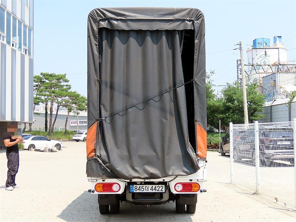 Small Truck Cargo (small) - Vista 4