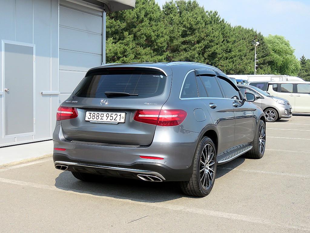 Mercedes Benz GLC Class - Vista 4