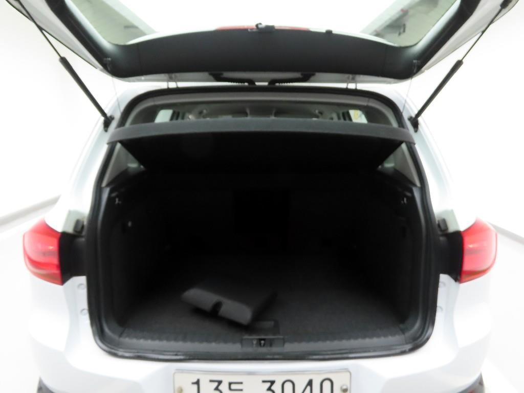 Volkswagen Tiguan - Vista 5