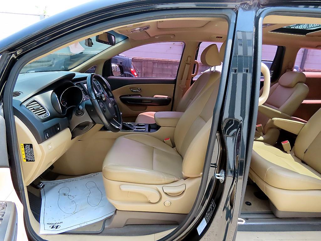 KIA Carnival - Vista 5