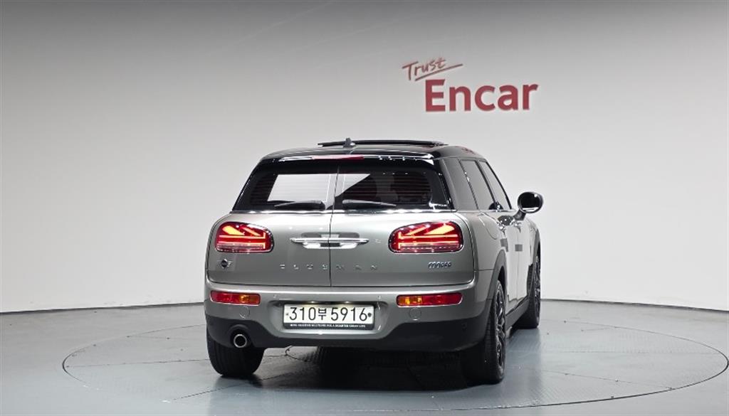 Mini Clubman - Vista 4