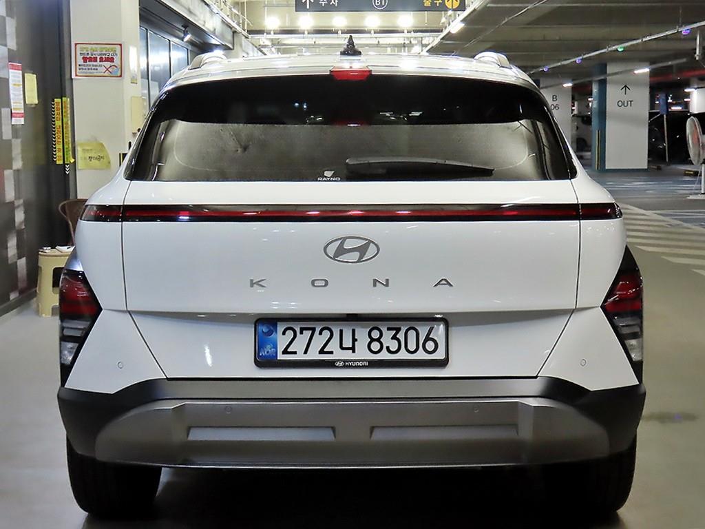 HYUNDAI Kona - Vista 5