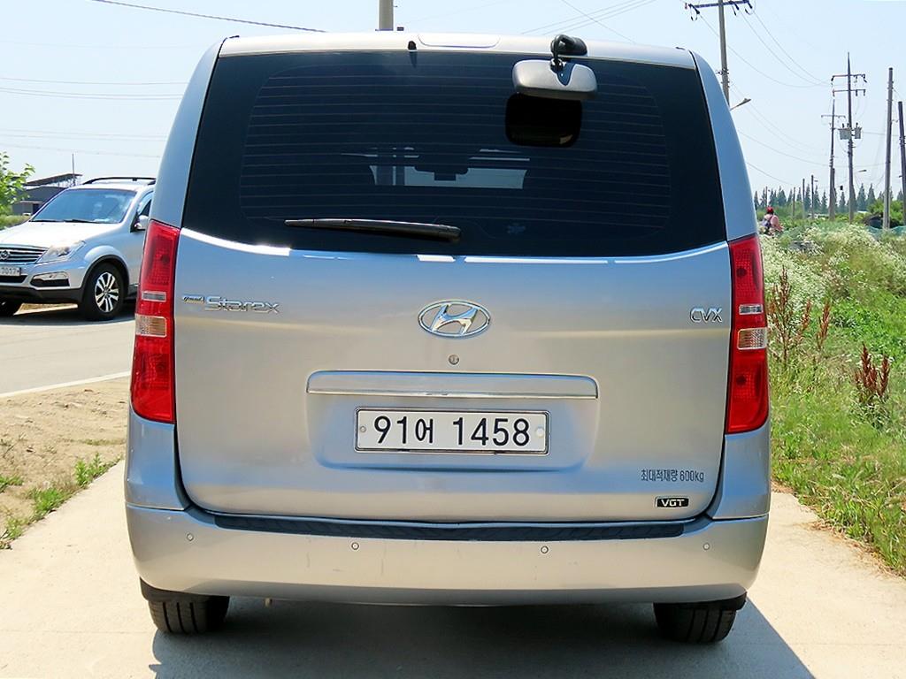 HYUNDAI Starex - Vista 4