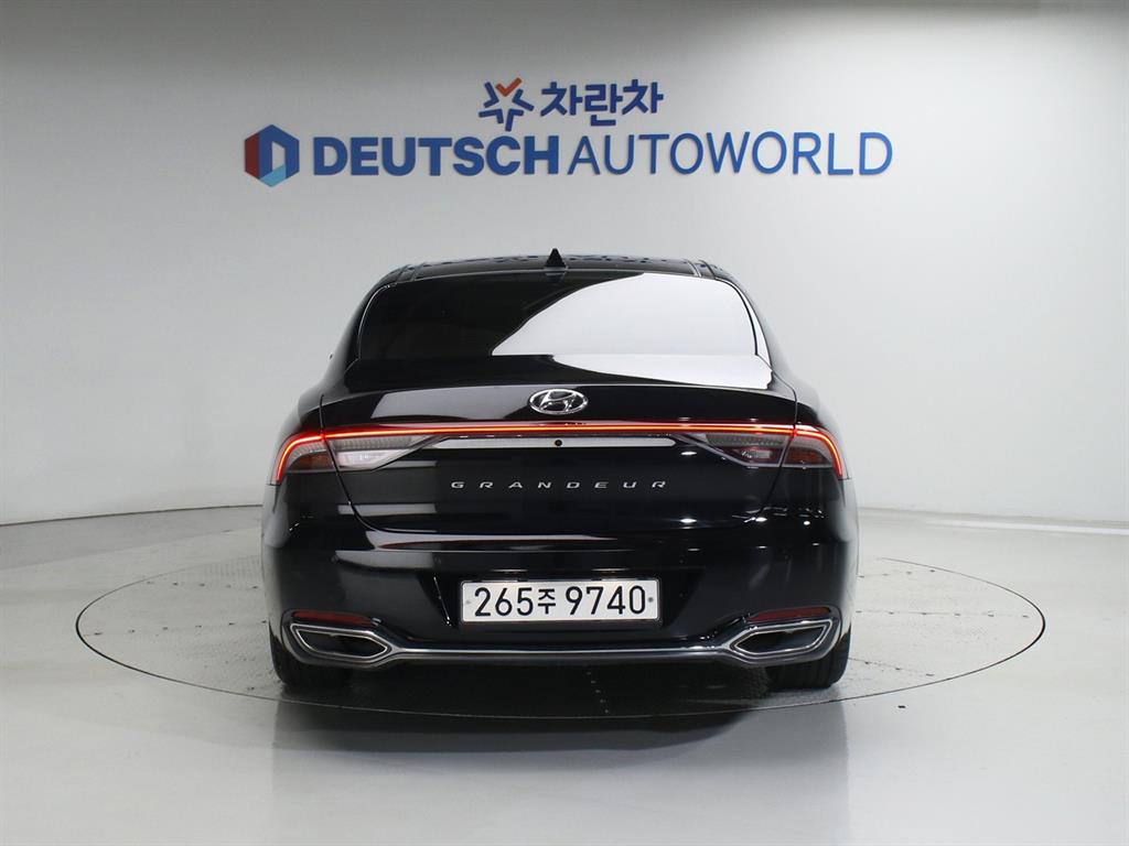 HYUNDAI Grandeur - Vista 5