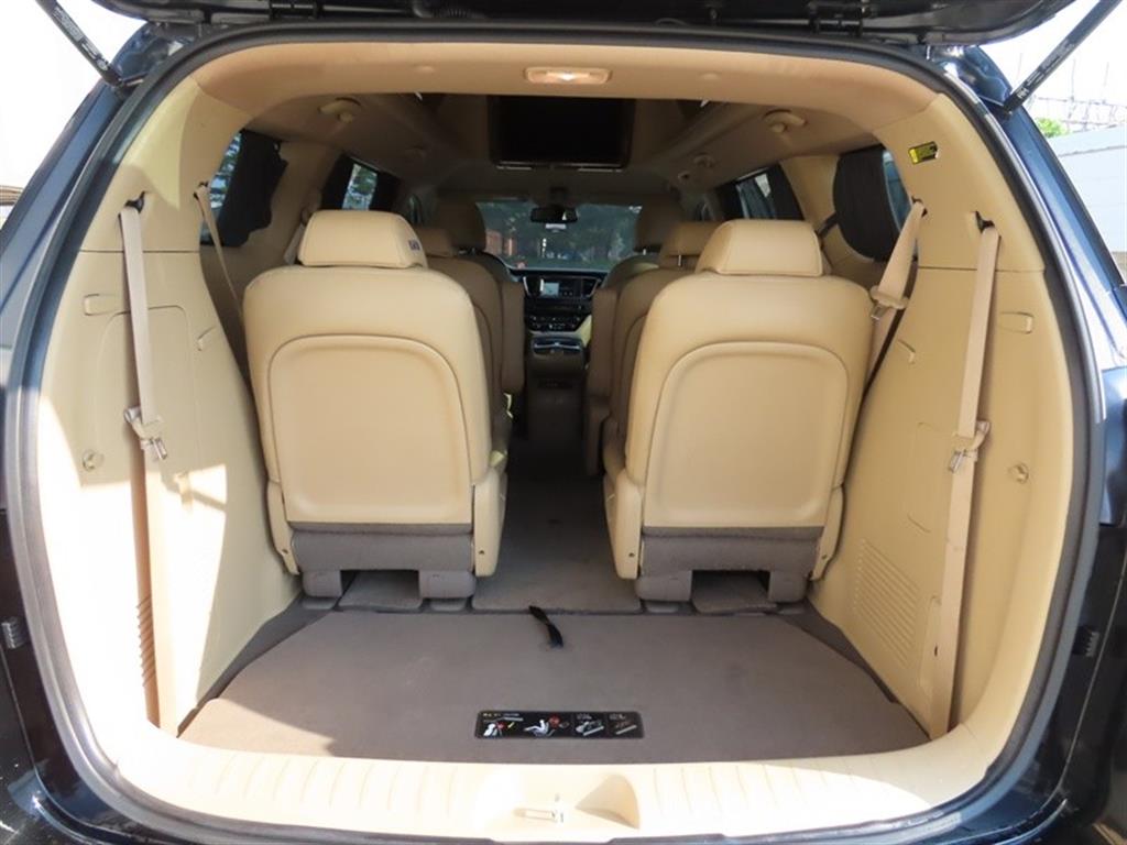 KIA Carnival - Vista 5