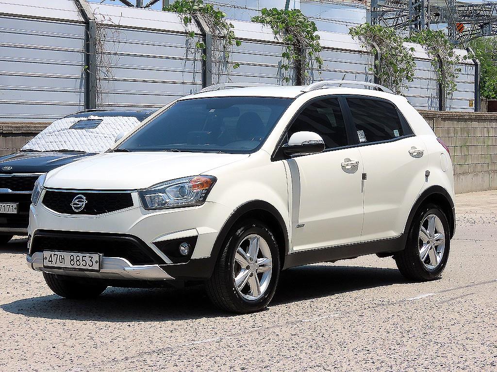 KGM 코란도 4WD 2.0 CVT 고급형 사진 2/19
