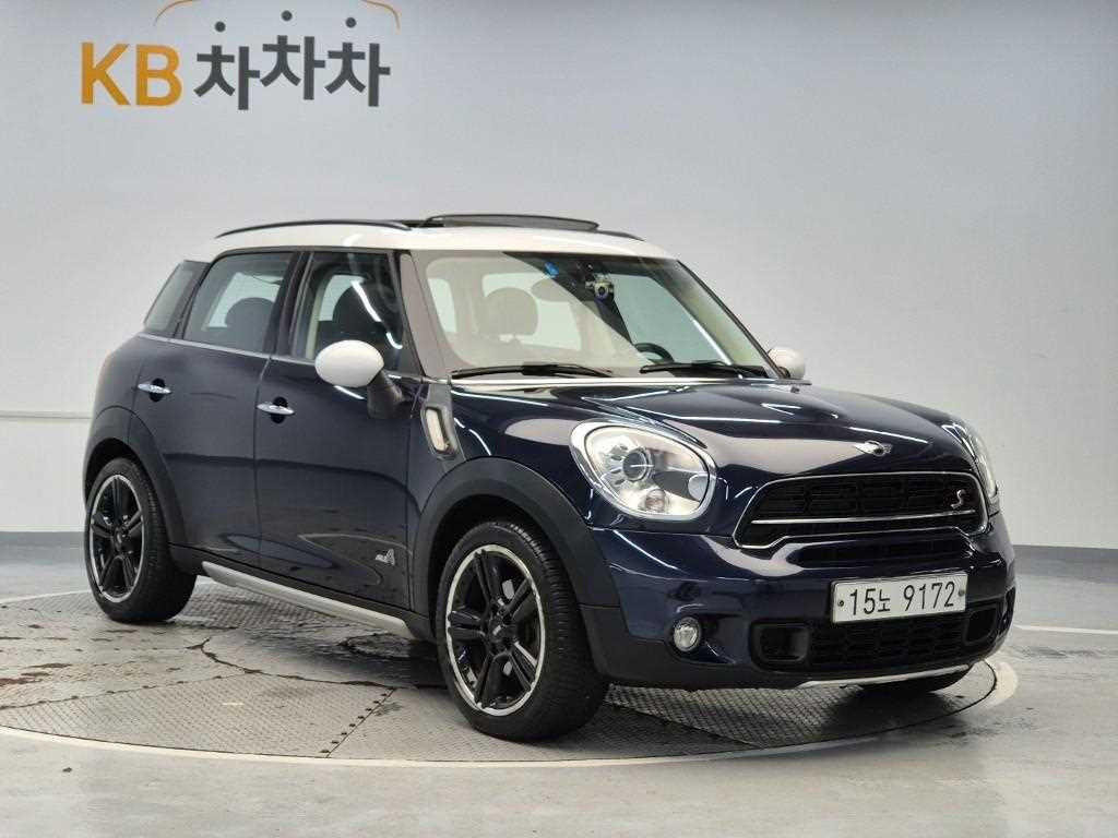 Mini Countryman - Vista 4