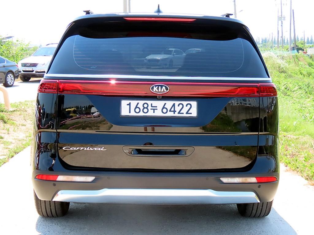 KIA Carnival - Vista 4