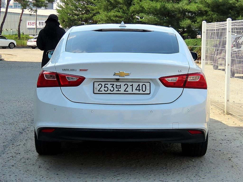 Chevrolet Malibu - Vista 4