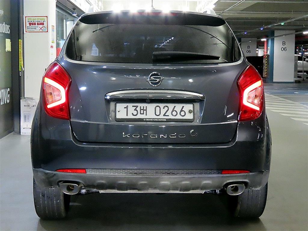 Ssangyong Korando - Vista 5