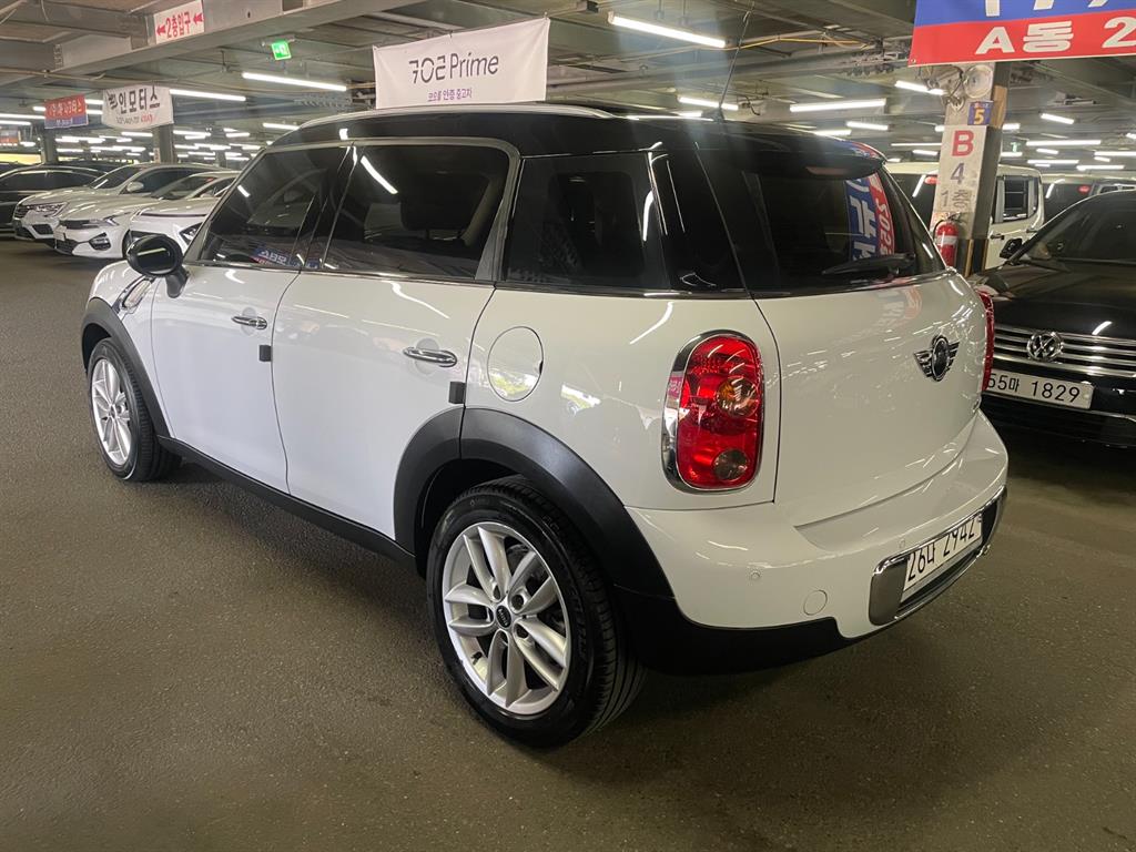 Mini Countryman - Vista 4