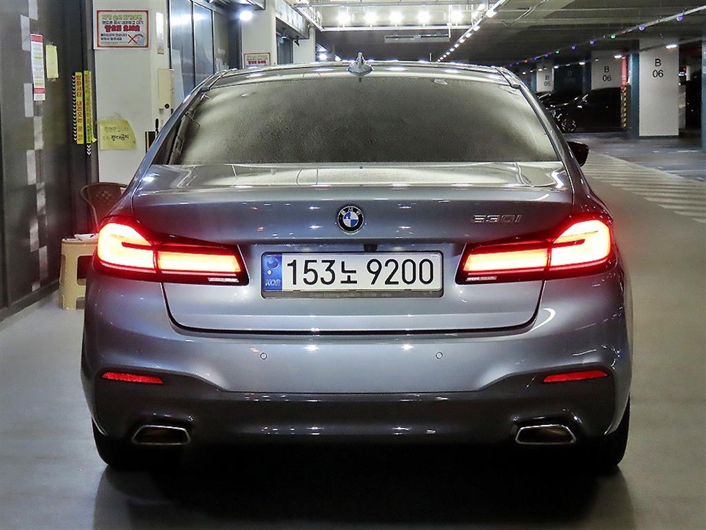 BMW 5 Series - Vista 5