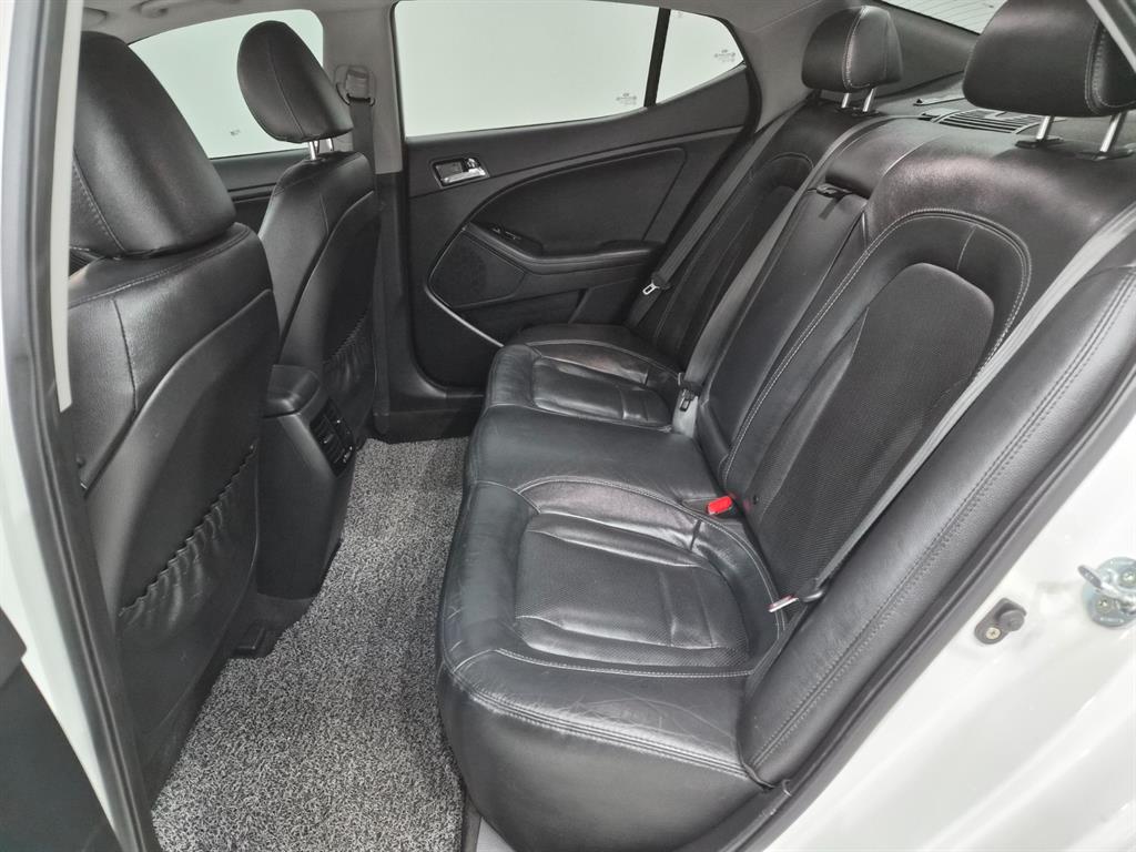 KIA K5 - Vista 5