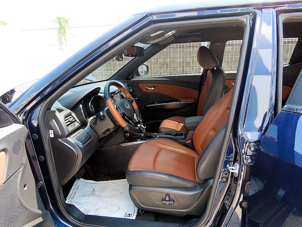Ssangyong Tivoli - Vista 5