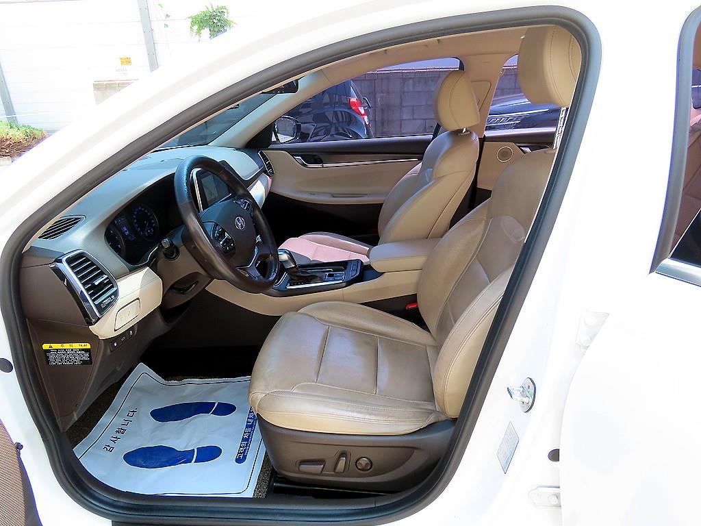 HYUNDAI Grandeur - Vista 5