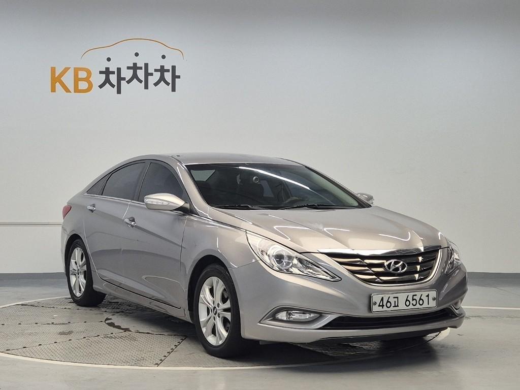 HYUNDAI Sonata - Vista 4