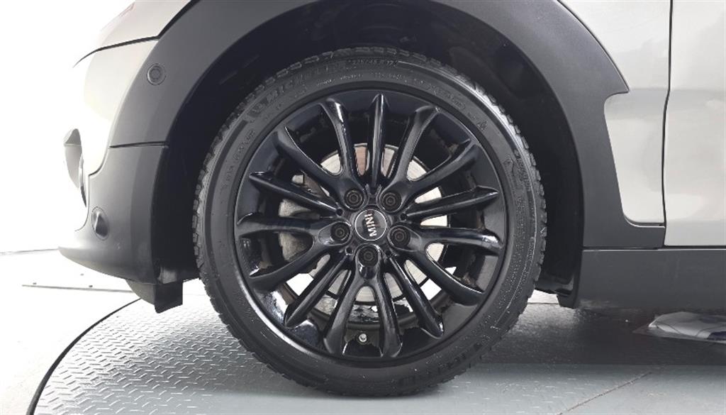 Mini Clubman - Vista 5