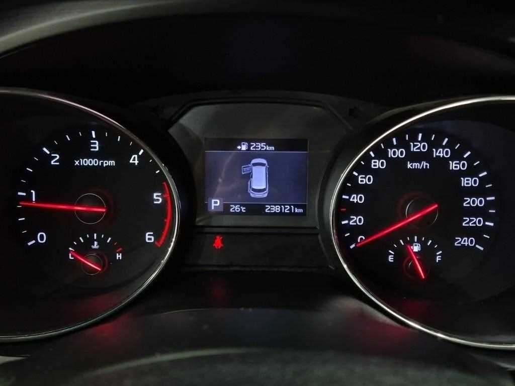 KIA Carnival - Vista 5