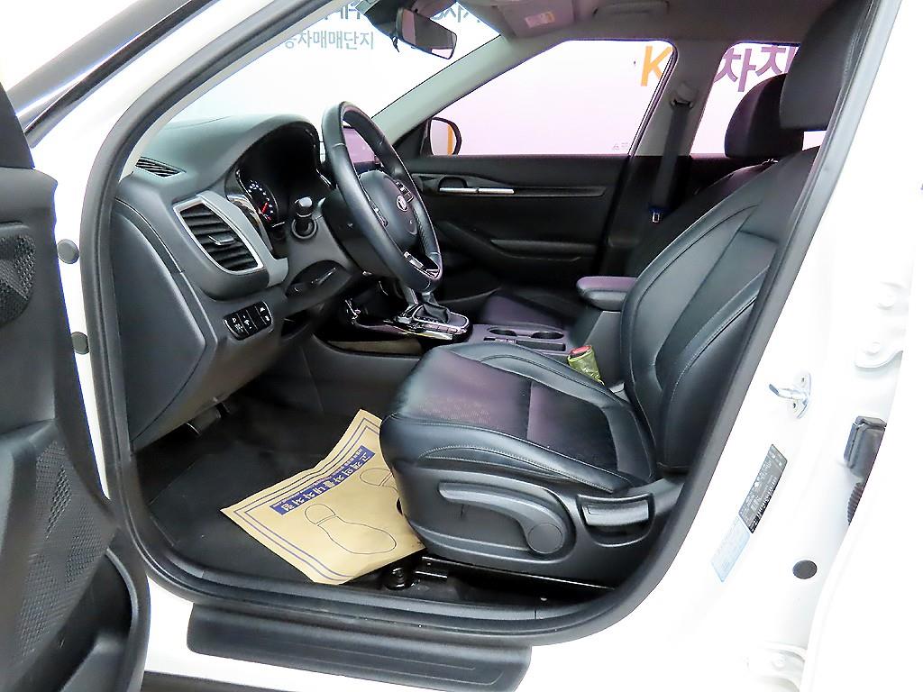 KIA Seltos - Vista 5