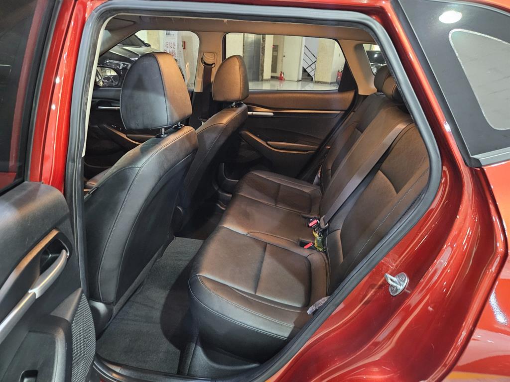 KIA Seltos - Vista 5
