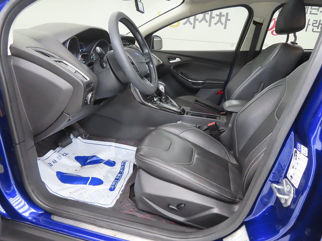 Ford Focus - Vista 5