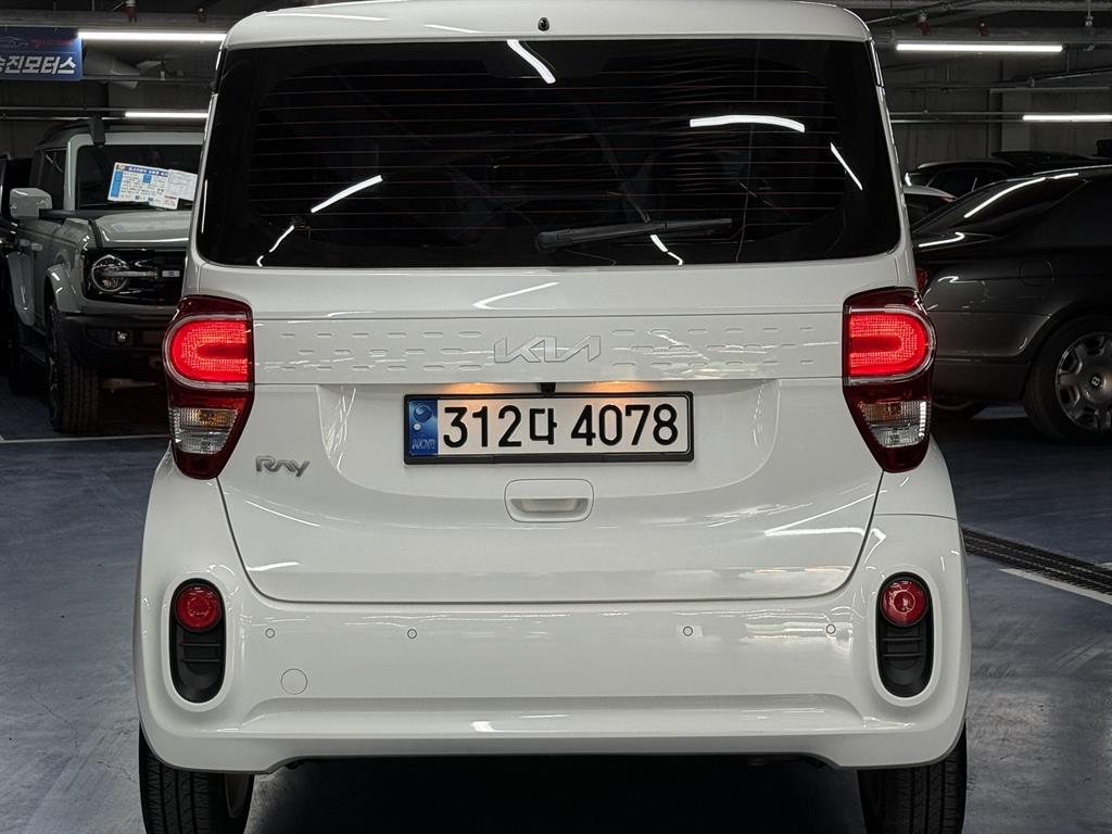 KIA Ray - Vista 4