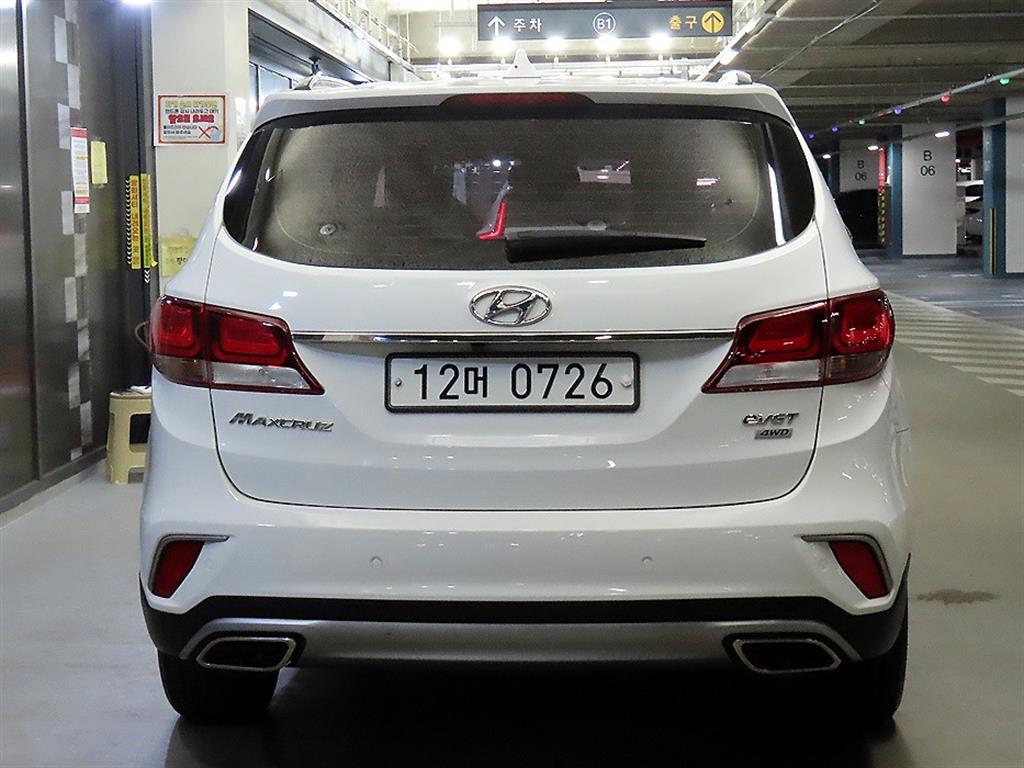 HYUNDAI Maxcruz - Vista 5