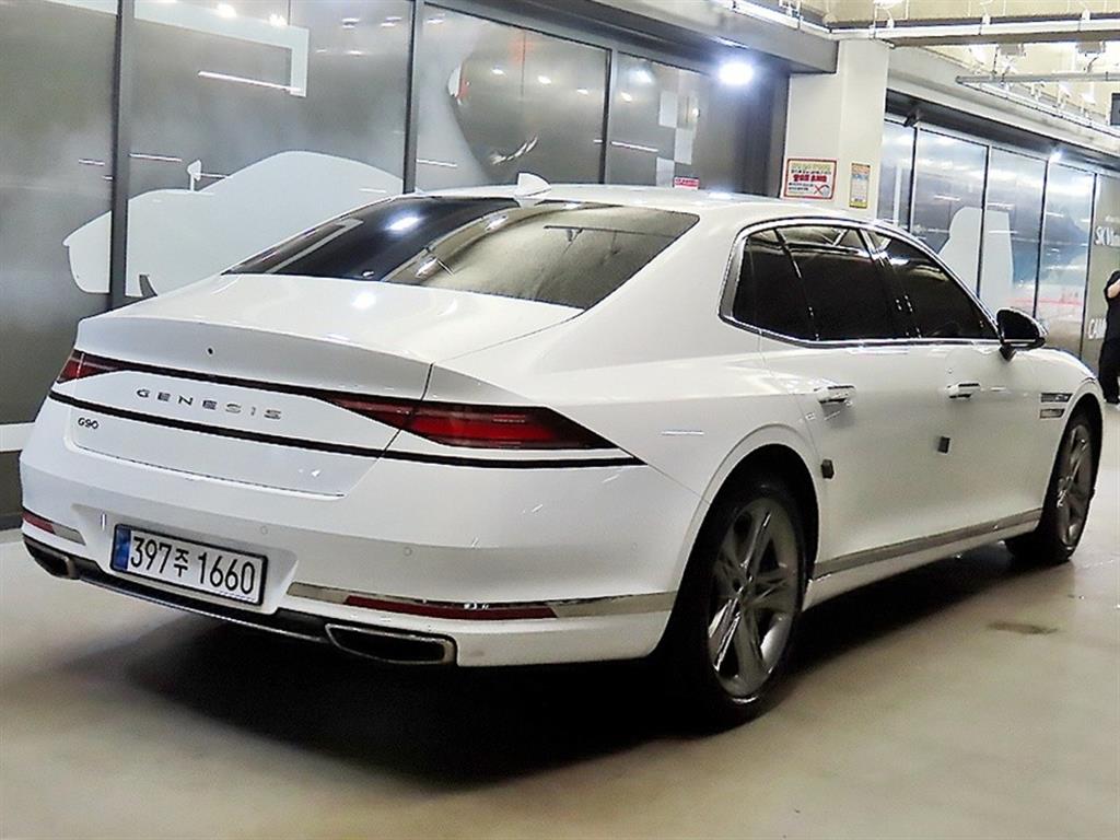 Genesis G90 - Vista 4