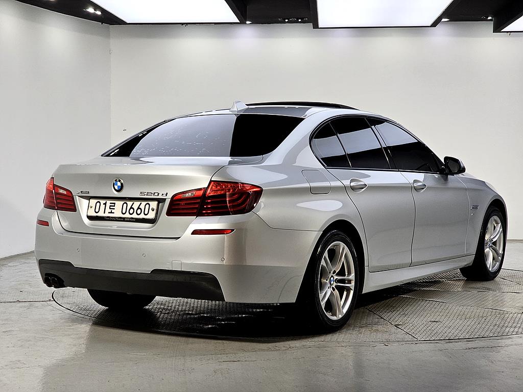 BMW 5 Series - Vista 4