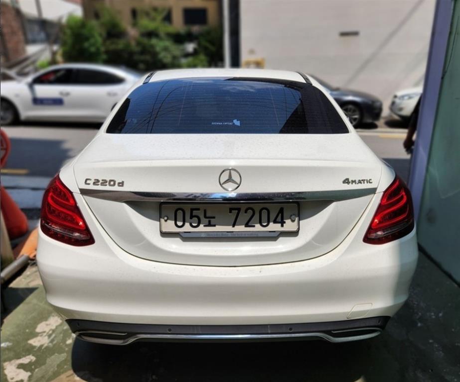 Mercedes Benz C Class - Vista 4