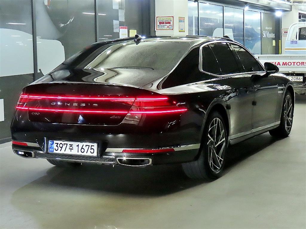 Genesis G90 - Vista 4