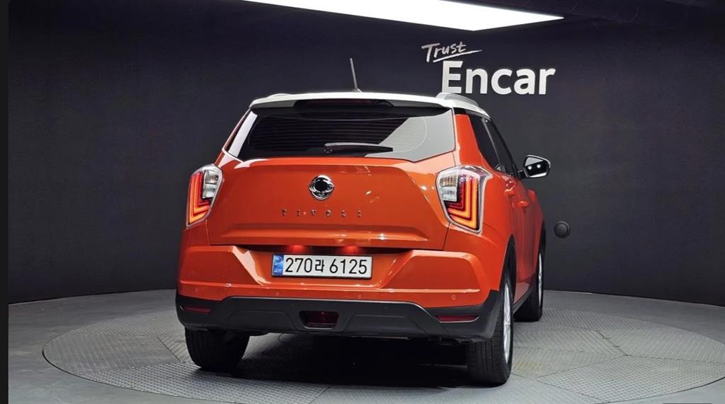 Ssangyong Tivoli - Vista 4