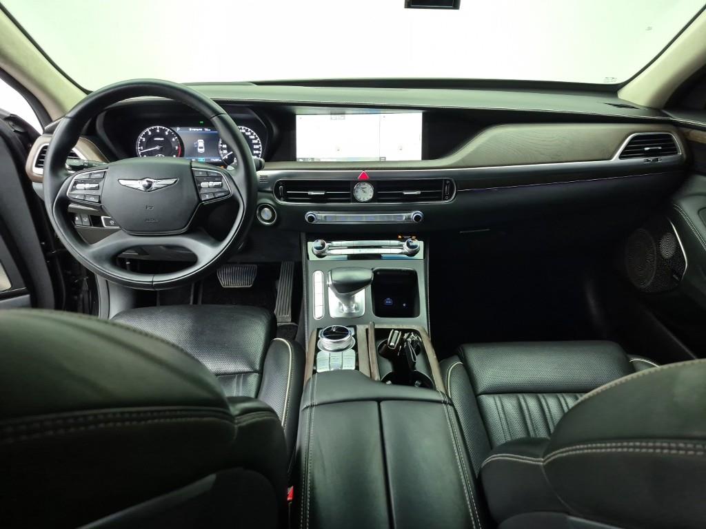Genesis G90 - Vista 5