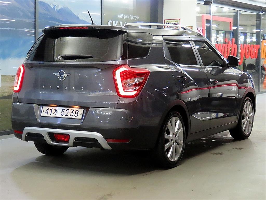 Ssangyong Tivoli - Vista 4