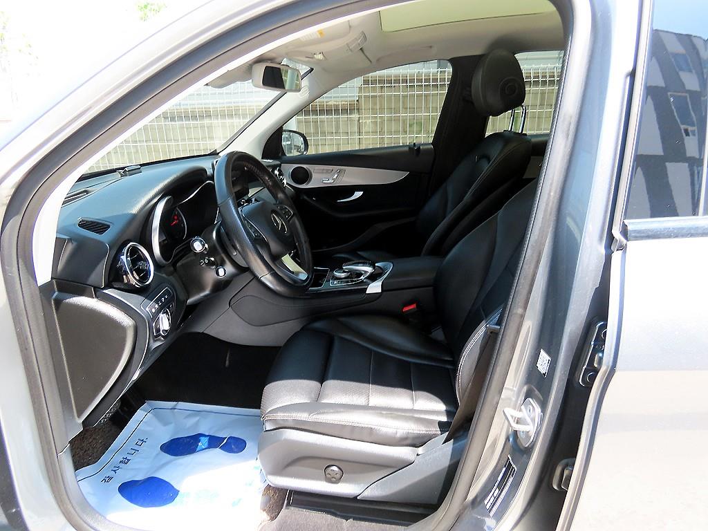Mercedes Benz GLC Class - Vista 5