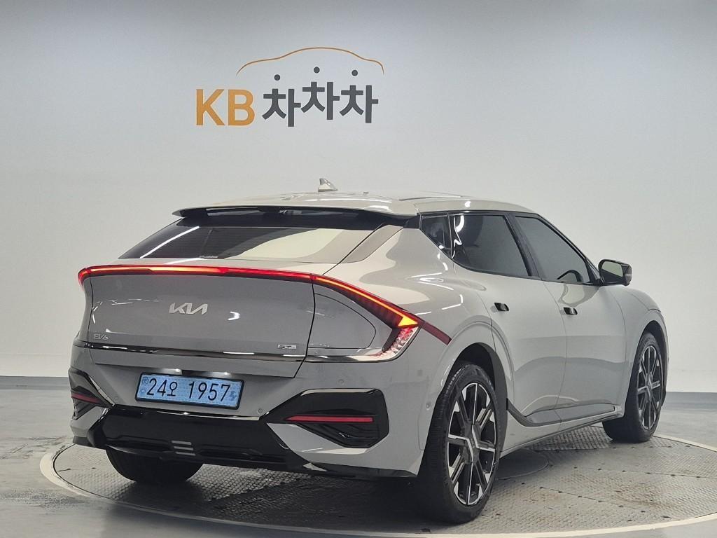 KIA EV6 - Vista 4
