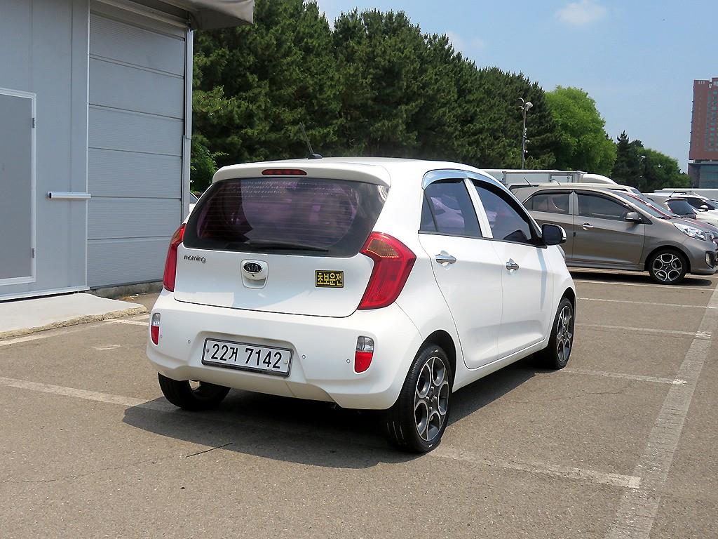 KIA Morning - Vista 4
