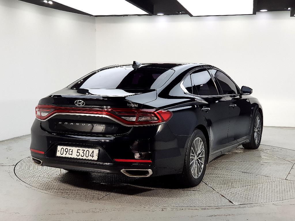 HYUNDAI Grandeur - Vista 4