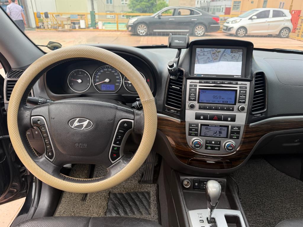 HYUNDAI Santa Fe - Vista 5