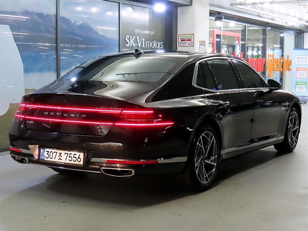Genesis G90 - Vista 4